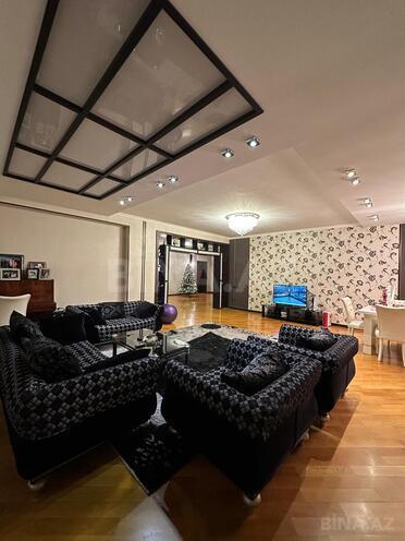 Satılır 5 otaqlı yeni tikili 280 m², 28 May m., photo 1 from 31
