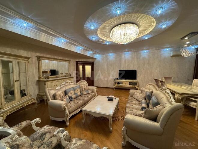 Satılır 4 otaqlı yeni tikili 190 m², 28 May m., photo 1 from 20