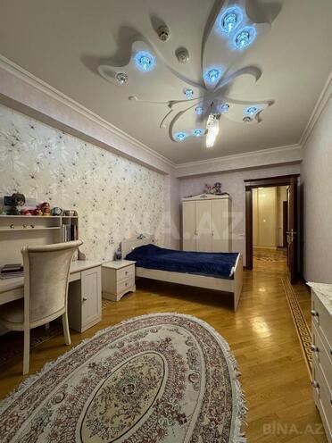 Satılır 4 otaqlı yeni tikili 190 m², 28 May m., photo 18 from 20