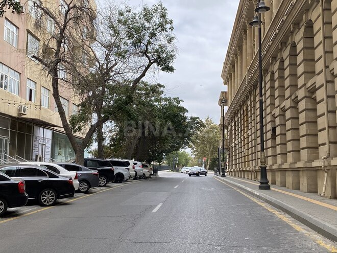 Продаётся 4-комн. новостройка 215 м², Насиминский  р., photo 30 from 32