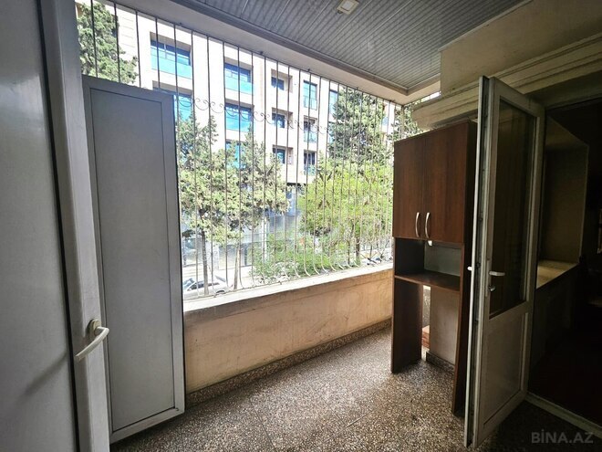Продаётся 3-комн. вторичка 70 м², Насиминский  р., photo 10 from 18