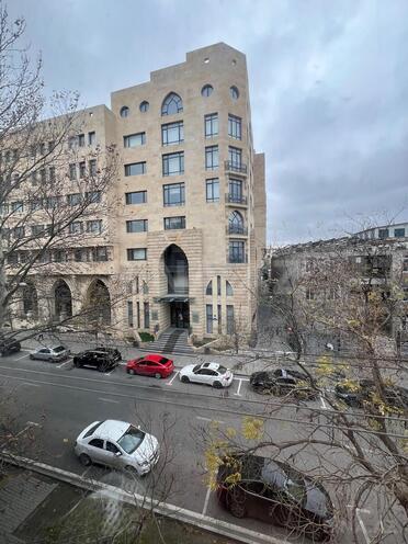 Продаётся 3-комн. вторичка 75 м², м. Элмляр Академиясы, photo 1 from 18