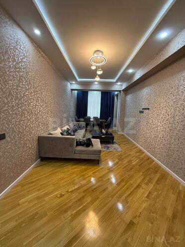 Продаётся 3-комн. новостройка 94 м², м. Кара Караев, photo 1 from 13