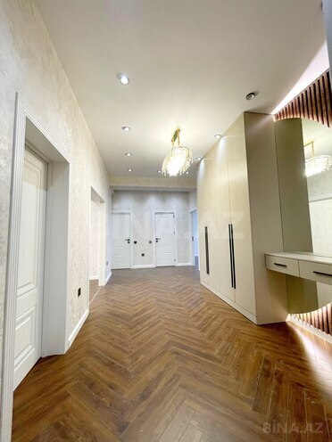 Продаётся 3-комн. новостройка 140 м², м. Нефтчиляр, photo 1 from 12