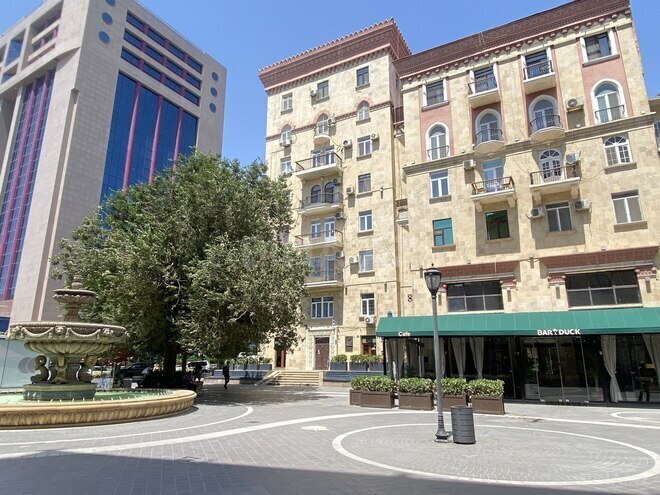 Продаётся 5-комн. вторичка 240 м², м. Сахил, photo 31 from 32