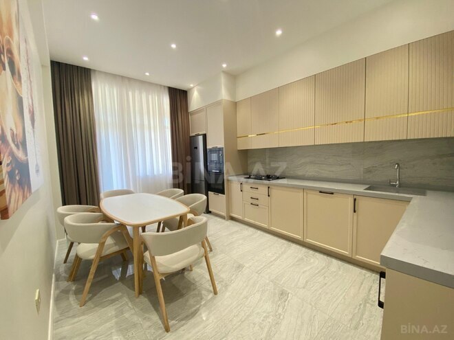 Сдаётся 3-комн. новостройка 180 м², м. Низами, photo 15 from 23