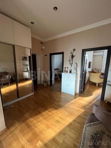 Satılır 2 otaqlı köhnə tikili 65 m², Nizami m., photo 3 from 13