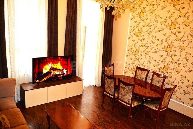 Satılır 3 otaqlı köhnə tikili 85 m², Sahil m., photo 4 from 13