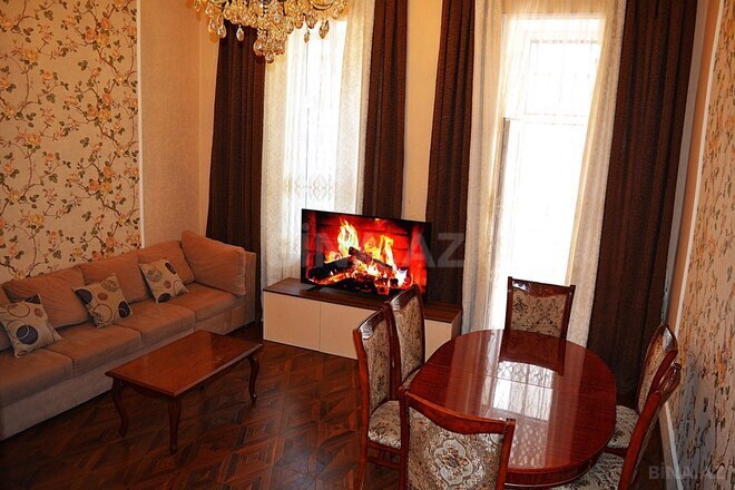 Satılır 3 otaqlı köhnə tikili 85 m², Sahil m., photo 5 from 13