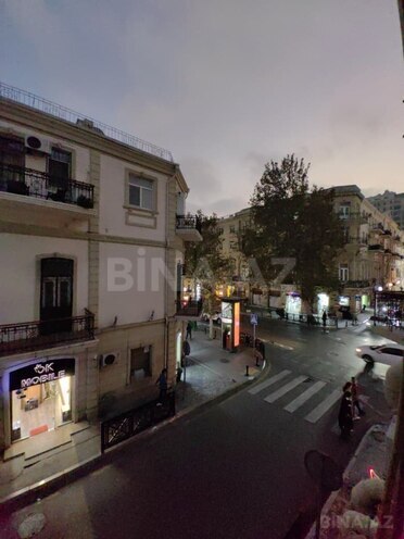 İcarəyə verilir 3 otaqlı köhnə tikili 90 m², Sahil m., photo 19 from 20