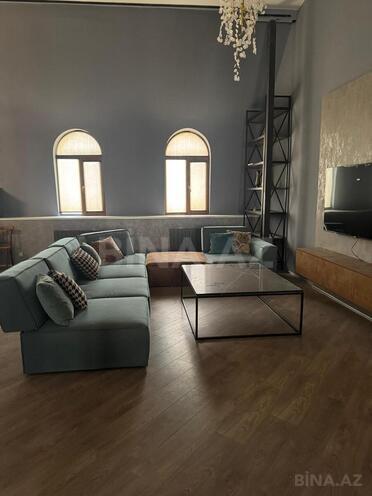 İcarəyə verilir 4 otaqlı köhnə tikili 200 m², Səbail r., photo 1 from 29