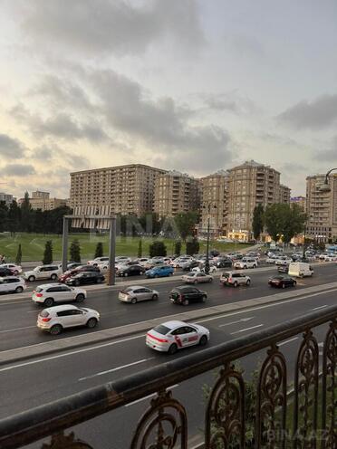 Продаётся 3-комн. вторичка 70 м², м. Нариман Нариманов, photo 3 from 9