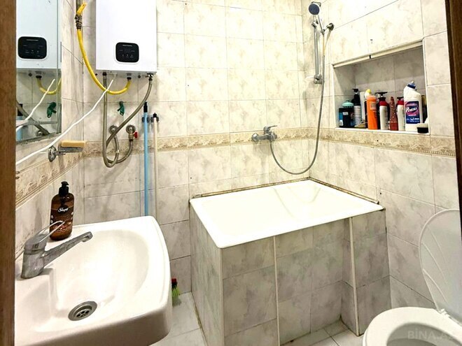 Satılır 4 otaqlı köhnə tikili 80 m², Qara Qarayev m., photo 28 from 29