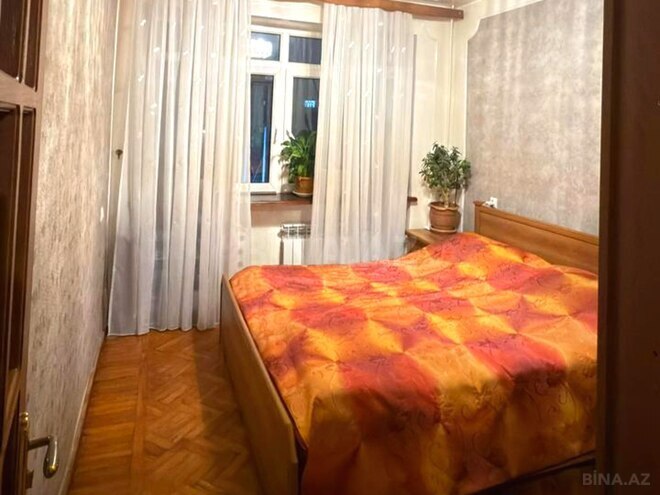Satılır 4 otaqlı köhnə tikili 80 m², Qara Qarayev m., photo 15 from 29