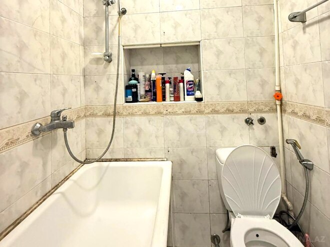 Satılır 4 otaqlı köhnə tikili 80 m², Qara Qarayev m., photo 26 from 29