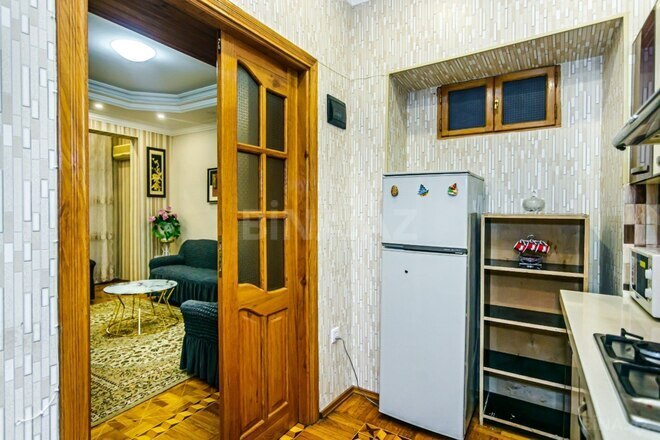 İcarəyə verilir 2 otaqlı köhnə tikili 67 m², Sahil m., photo 11 from 31