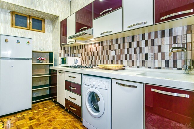 İcarəyə verilir 2 otaqlı köhnə tikili 67 m², Sahil m., photo 21 from 31