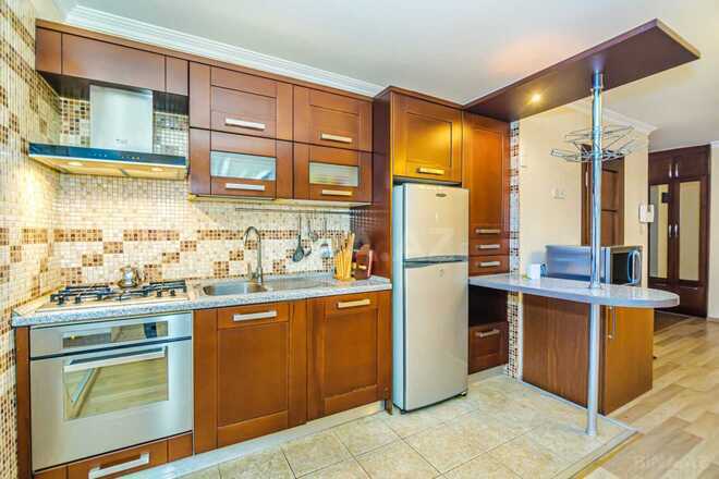 İcarəyə verilir 2 otaqlı köhnə tikili 71 m², 28 May m., photo 13 from 32