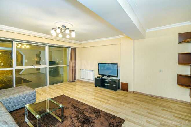 İcarəyə verilir 2 otaqlı köhnə tikili 71 m², 28 May m., photo 26 from 32