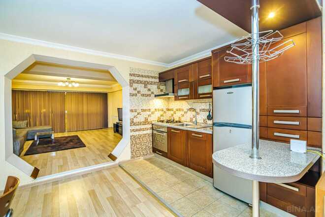 İcarəyə verilir 2 otaqlı köhnə tikili 71 m², 28 May m., photo 3 from 32
