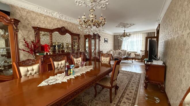 Продаётся 8-комн. дом/дача 400 м², м. Кара Караев, photo 4 from 18