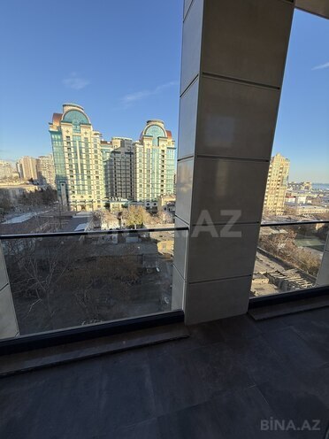 İcarəyə verilir 4 otaqlı yeni tikili 215 m², 28 May m., photo 17 from 19