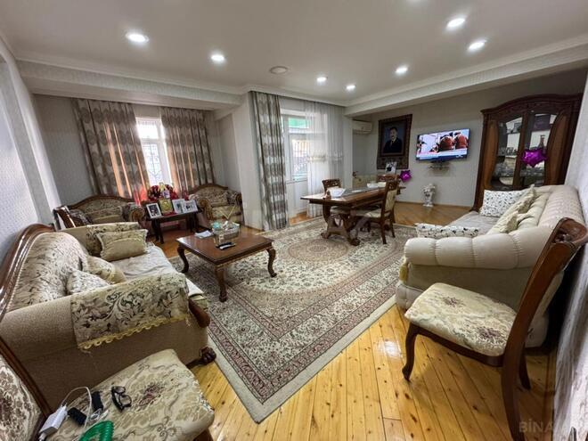 Продаётся 3-комн. новостройка 144 м², м. Кара Караев, photo 1 from 13