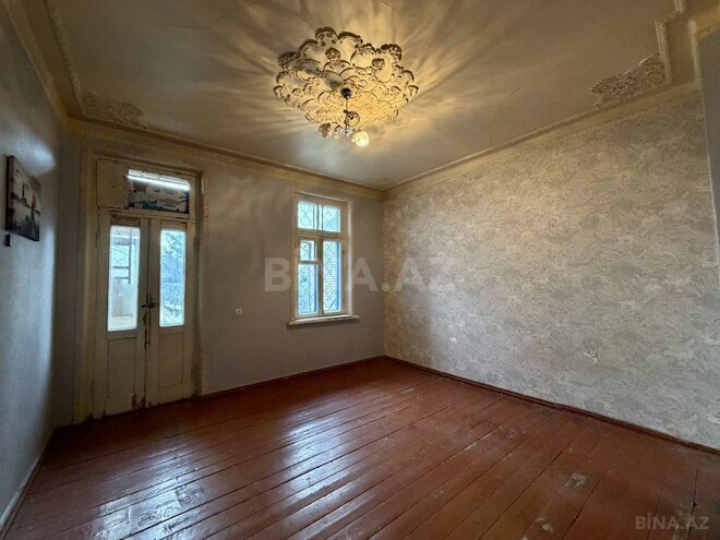 Satılır 3 otaqlı köhnə tikili 60 m², Bakıxanov q., photo 1 from 21