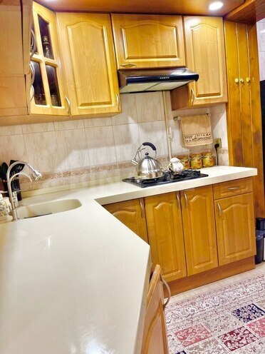 Satılır 5 otaqlı köhnə tikili 120 m², Qara Qarayev m., photo 24 from 31