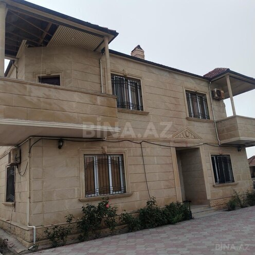 Сдаётся 8-комн. дом/дача 300 м², photo 1 from 13