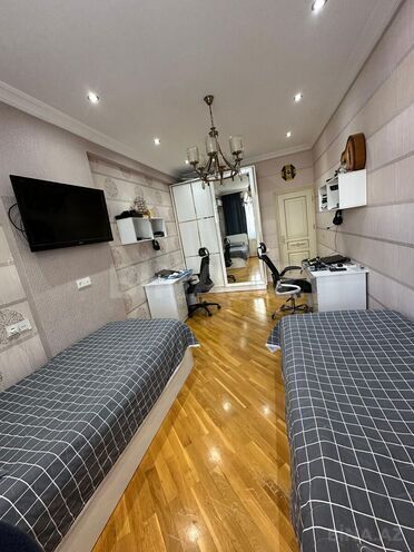 Продаётся 3-комн. новостройка 147 м², м. Низами, photo 9 from 13