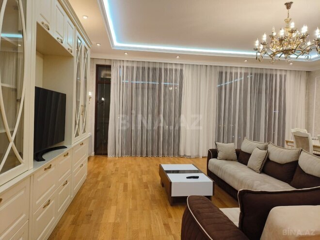 Сдаётся 3-комн. новостройка 170 м², м. Низами, photo 14 from 28