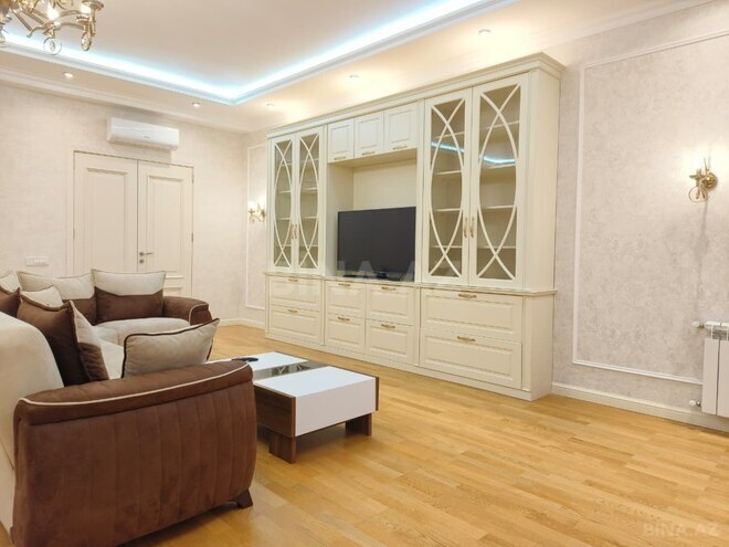 Сдаётся 3-комн. новостройка 170 м², м. Низами, photo 15 from 28