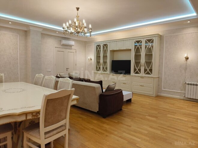 Сдаётся 3-комн. новостройка 170 м², м. Низами, photo 16 from 28