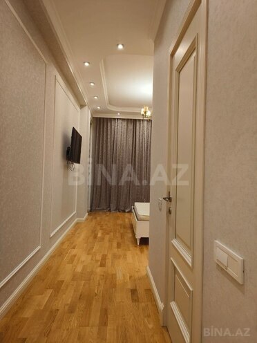 Сдаётся 3-комн. новостройка 170 м², м. Низами, photo 22 from 28