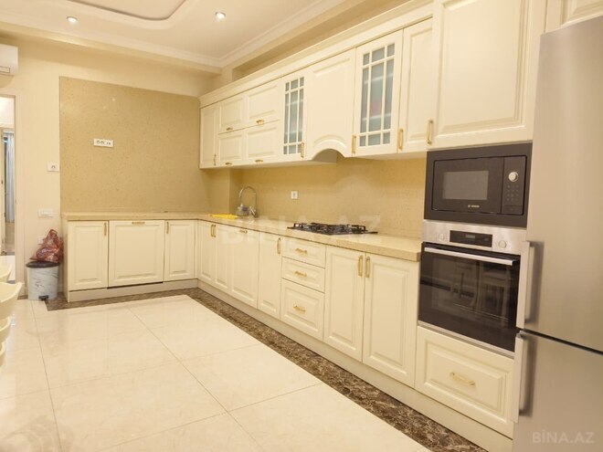 Сдаётся 3-комн. новостройка 170 м², м. Низами, photo 20 from 28