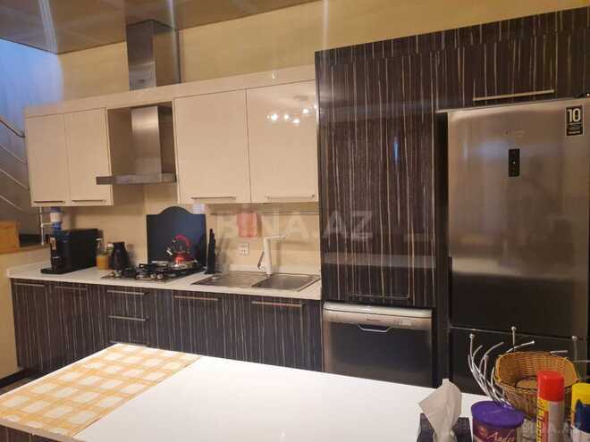 Satılır 7 otaqlı həyət evi/bağ evi 350 m², Novxanı q., photo 11 from 24