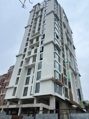 Продается 1-комн. новостройка 37 м², м. Низами, photo 1 from 7