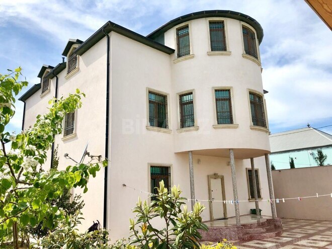 Продаётся 8-комн. дом/дача 450 м², пос. Новханы, photo 1 from 32
