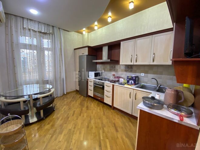 İcarəyə verilir 3 otaqlı yeni tikili 150 m², 28 May m., photo 9 from 17