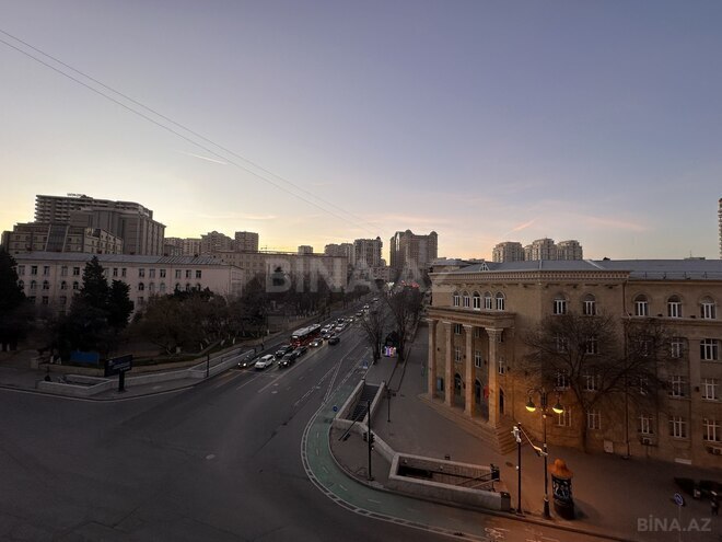 Продаётся 3-комн. вторичка 58 м², м. Элмляр Академиясы, photo 14 from 16