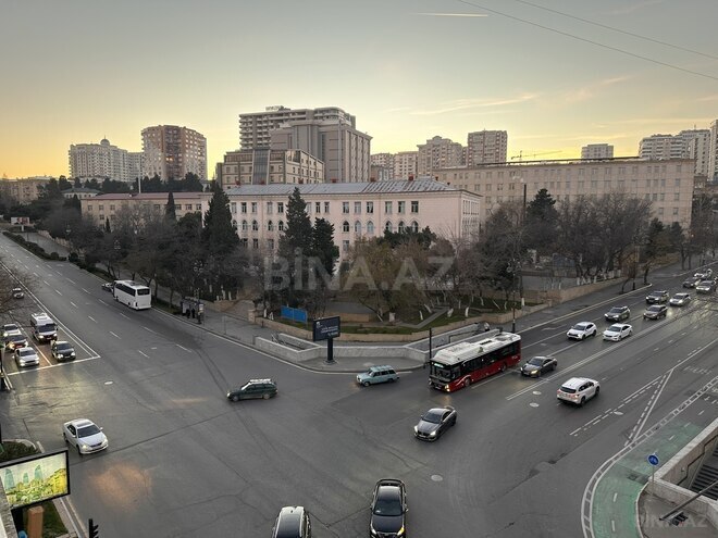Продаётся 3-комн. вторичка 58 м², м. Элмляр Академиясы, photo 15 from 16