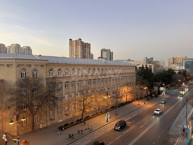 Продаётся 3-комн. вторичка 58 м², м. Элмляр Академиясы, photo 12 from 16