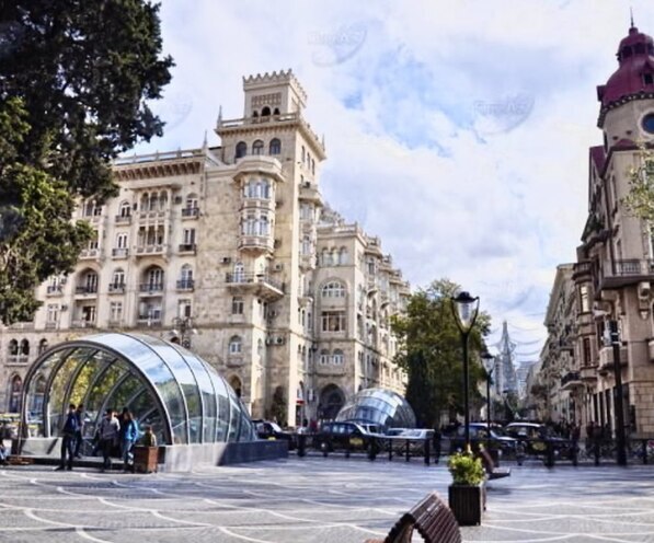 Satılır 3 otaqlı köhnə tikili 90 m², Sahil m., photo 3 from 20