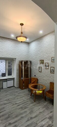 Satılır 1 otaqlı köhnə tikili 30 m², 28 May m., photo 15 from 27