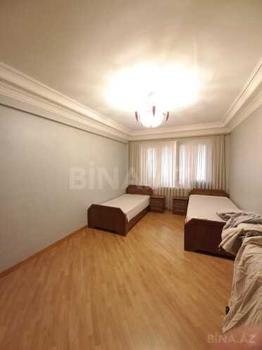 Продаётся 3-комн. вторичка 115 м², м. Низами, photo 9 from 17