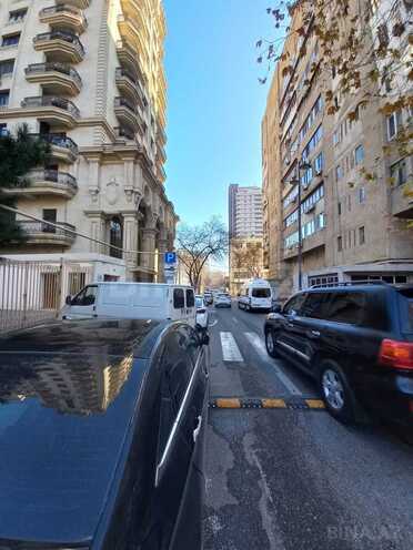 Продаётся 3-комн. вторичка 115 м², м. Низами, photo 15 from 17