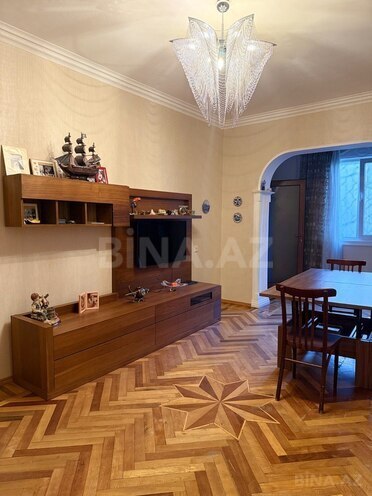Satılır 4 otaqlı köhnə tikili 110 m², Nəsimi m., photo 12 from 18
