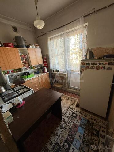 Satılır 4 otaqlı köhnə tikili 100 m², İnşaatçılar m., photo 8 from 12