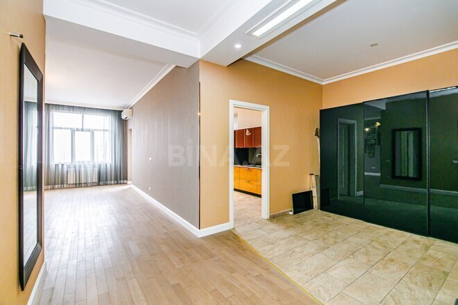 Продаётся 3-комн. новостройка 153 м², м. Низами, photo 4 from 15